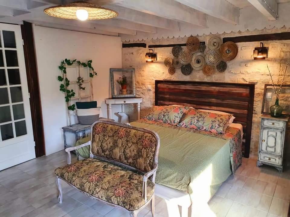 La Fontenelle Chambres D'Hotes Sainte-Severe Exteriör bild